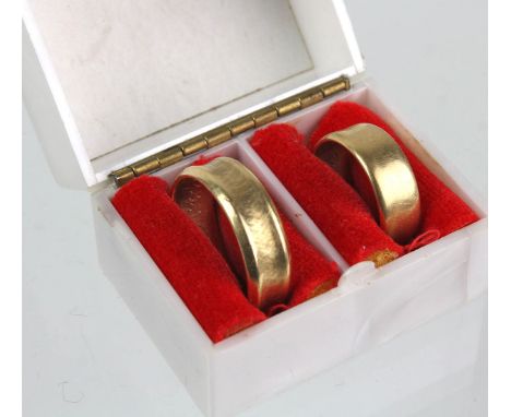 Paar Trauringe - GG 585 beide punziert Gelbgold 585 (14 Karat), ca. 12,6 Gramm, ein Paar Eheringe in leicht taillierter Bandf