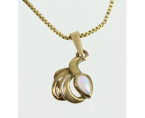 Anhänger mit Opal an Kette - GG 333 beides punziert Gelbgold 333 (8 Karat), ca. 3,55 Gramm, Anhänger in gefächerter Form mit 