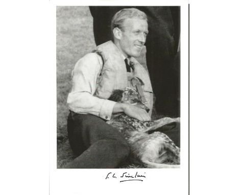 Wg. Cdr. Gordon Leonard Sinclair WW2 Battle of Britain pilot signed 7 x 5 black and white portrait photo. Limited edition of 