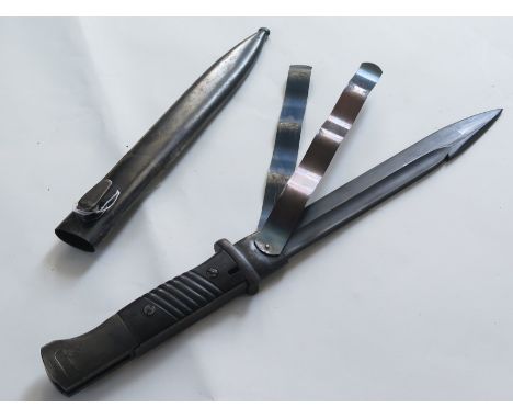 Bayonet: A 3rd Reich Model 1884/98 knife bayonet by 'ddl' in 1941 with matching scabbard (ddl maker code for Renscheider Hobe