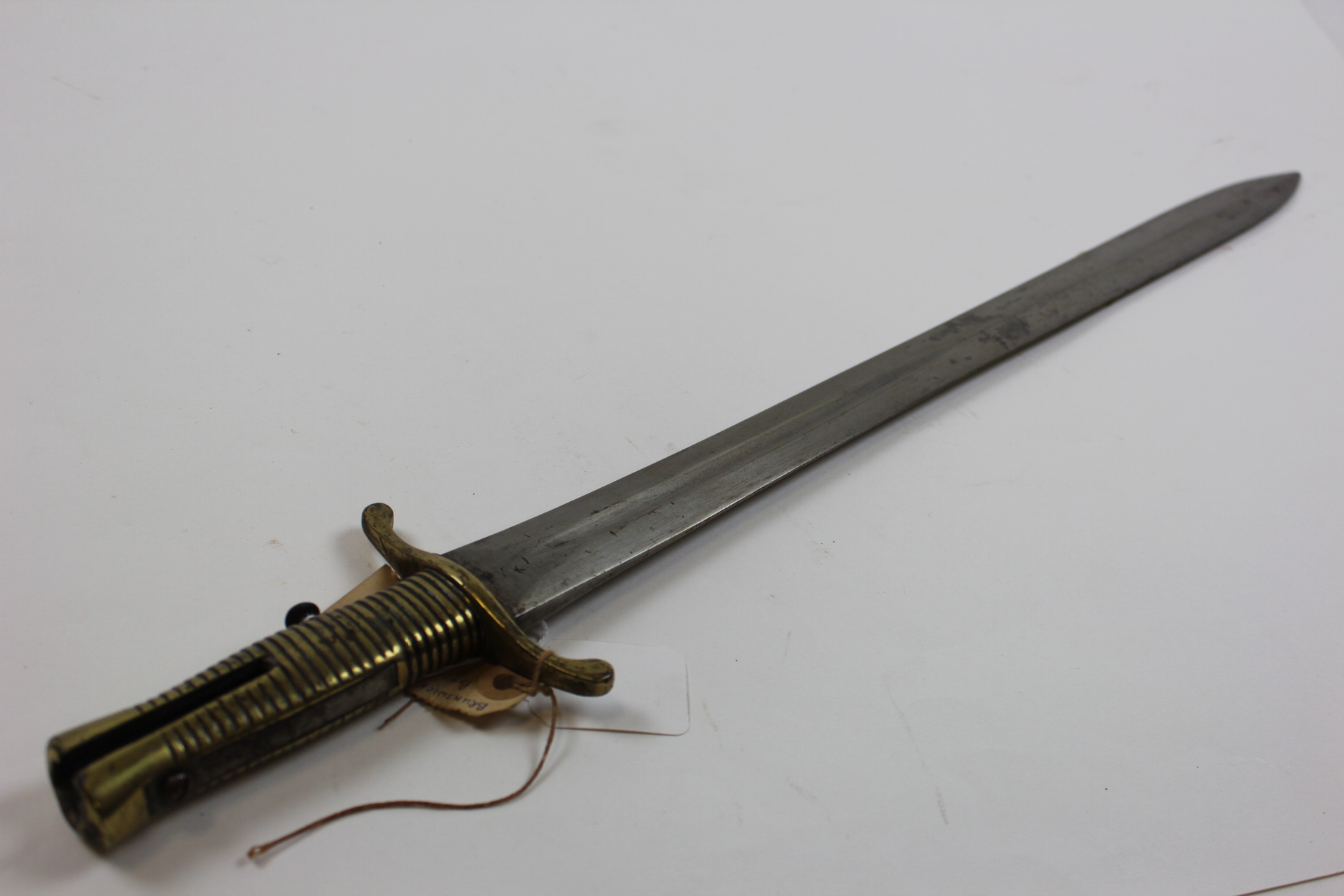 Bayonet: A Good And Original 1837 Pattern Brunswick Bayonet. Ricasso 