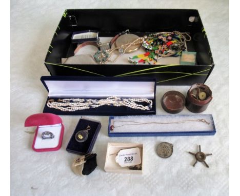 A Stratton compact and a small quantity of silver and costume jewellery.