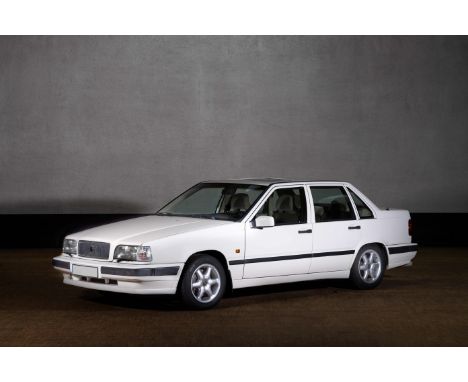 A unique example of pioneering automotive technology1993 Volvo 850 Gas Turbine/Electric Hybrid Prototype• Un des deux prototy