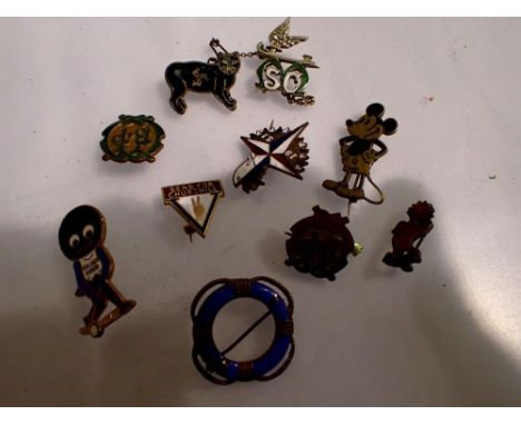 Mixed enamel badges. UK P&amp;P Group 1 (£16+VAT for the first lot and £2+VAT for subsequent lots) 