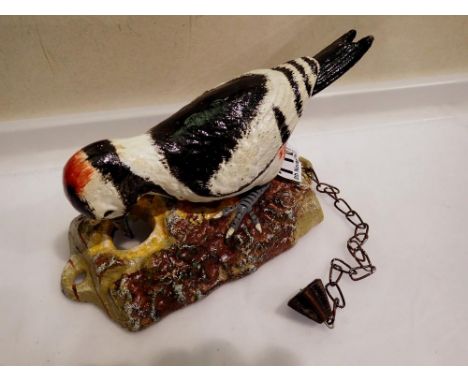 Cast iron woodpecker door knocker, H: 15 cm. UK P&amp;P Group 1 (£16+VAT for the first lot and £2+VAT for subsequent lots) 