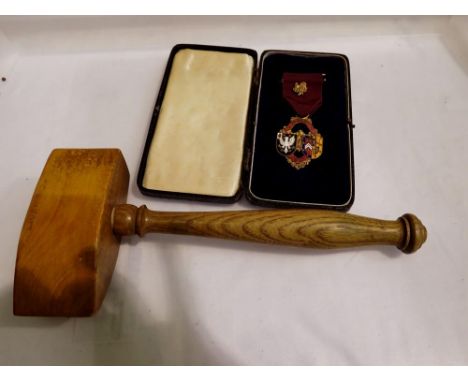 RMBI enamel boxed jewell and a Liverpool lodge gavel. UK P&amp;P Group 1 (£16+VAT for the first lot and £2+VAT for subsequent