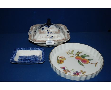 A Royal Worcester ''Evesham'' Flan Dish, plus a blue and white George Jones 'Abbey' Shredded Wheat Dish, plus an Indian Tree 