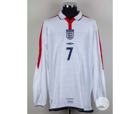David Beckham white, red and blue No.7 England v. Macedonia match issued long-sleeved shirt, 2003, Umbro, XL, with button-up 