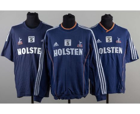 Sol Campbell Tottenham Hotspur No.5 training gear, sweatshirt and two t-shirts, 44/46in
