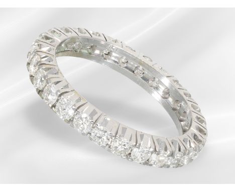 Ring: Weißgoldener vintage Brillant/Memoire-Goldschmiedering, ca. 1,35ct: Ca. Ø18mm, RG57, ca. 3,7g, 18K Weißgold, ca. 3mm br