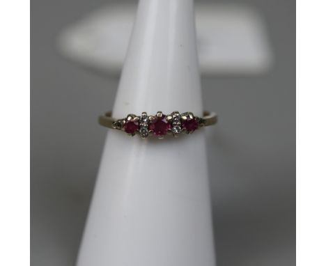 9ct gold ruby &amp; diamond set ring - Size J 