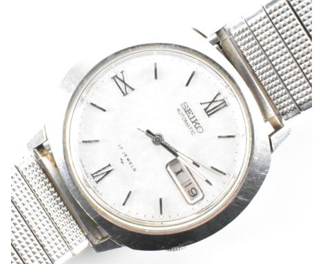 A Seiko Automatic 17 jewels stainless steel wrist watch. The watch having a round face with baton markings to the chapter rin
