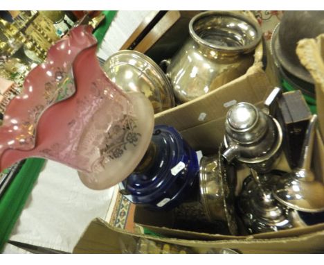 A box of assorted plated wares to include a cocktail shaker, various wine funnels, wine coaster, etc, together with an oil la