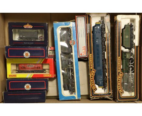 Lima OO Gauge Locomotives 2-6-0 BR 42790, BR Class 40 D335 (with non-original nameplate) and King George V (all E boxes G); M