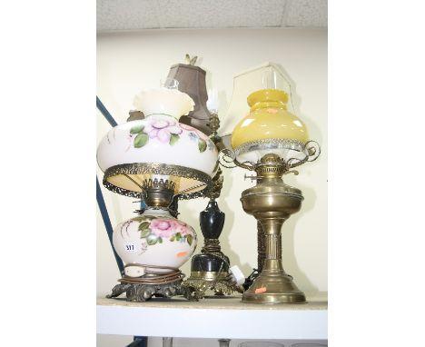 FIVE TABLE LAMPS, including two oil lamp style with glass shades (5)
