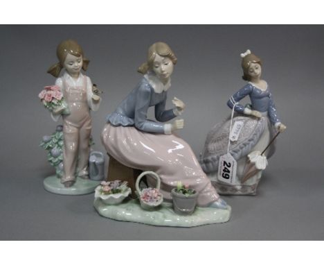 TWO LLADRO FIGURES, of girls and another similar Nao figure (3)