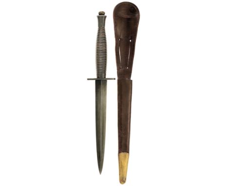 WW2 Period 3rd Pattern Fairbairn-Sykes Parkerised ‘I’ Commando fighting knife.A good example. The spear point blade and ring 