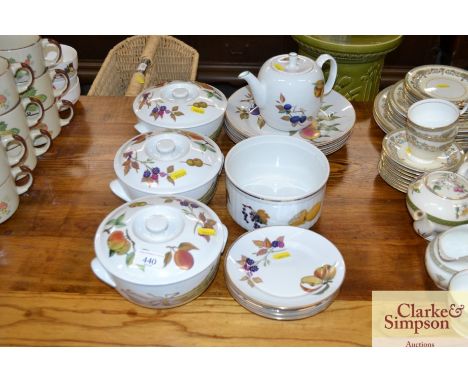 A quantity of Royal Worcester "Evesham" pattern dinnerware 