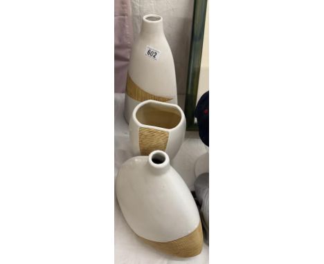 3 Artistic ceramic vases