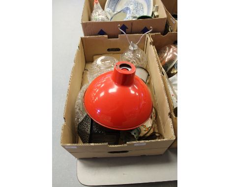 Box of vintage lamp shades, light fittings, lamp base