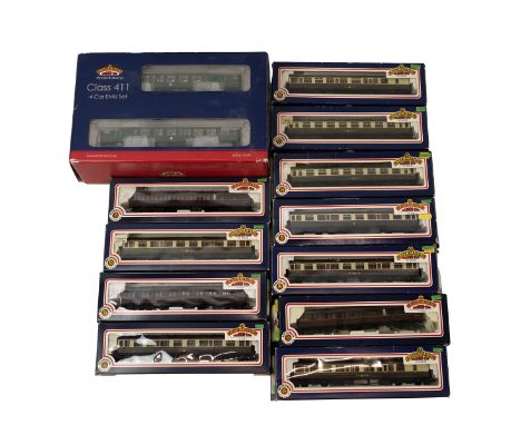 Boxed Bachmann model railway 00 gauge- Class 411 4 car EMU set (British Rail Green); Carriages x 11 (Great western chocolate/