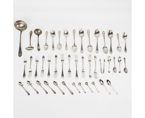 Silver part canteen of cutlery comprising, 6 x table forks, 6 x dessert forks, 6 x dessert spoons, 6 x serving spoons, 6 x te