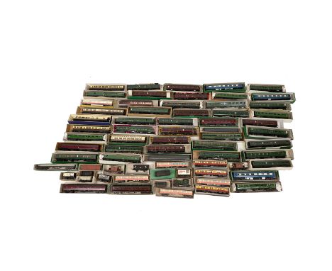 Model Railway 00 gauge- Large quantity of vintage scratch built and model kit locomotives and rolling stock.&nbsp;