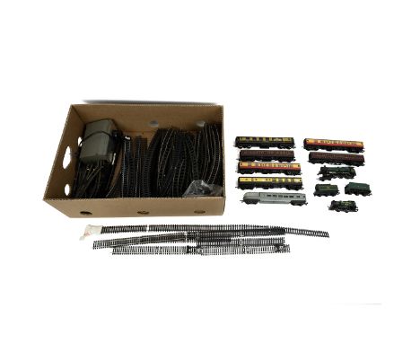Hornby Model Railway OO gauge - BR Green 4-6-0 loco and tender 4983; Southern green 0-4-0 loco 63; 7 x carriages; 1 x GW gree