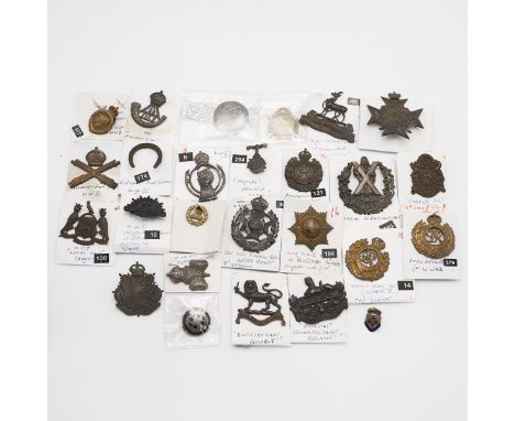 Quantity of military badges including: Rutland Home Guard, Central Association, Popski's Private Army, Coldstream Guards, Roy