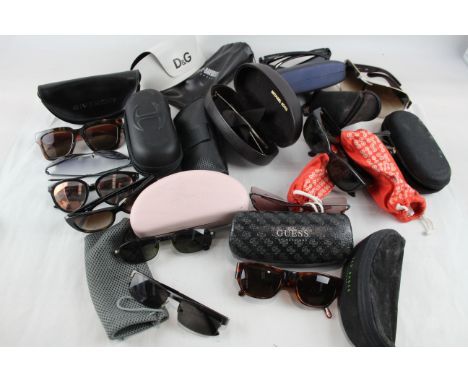 Designer Sunglasses / Glasses Assorted Branded In Cases, Modern Joblot 700936