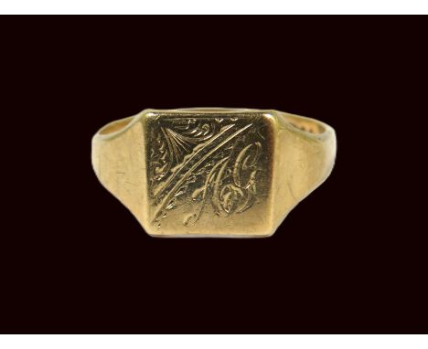 9ct Yellow Gold Signet Ring. Finger size N  2.1g. Initials are inscribed to the cartouche.  See photos.
