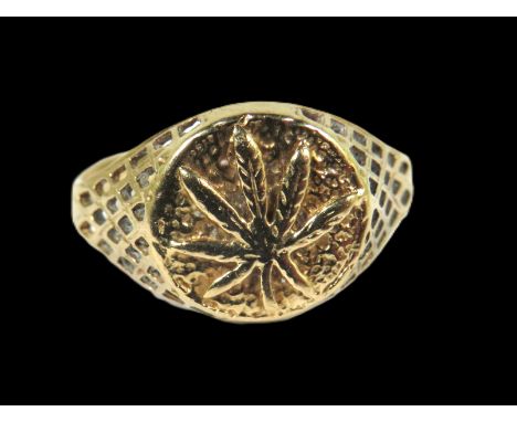 9ct Yellow Gold Signet Ring with Pierced Shoulders and Horticultural Motif.   Finger size 'O'   2.1g