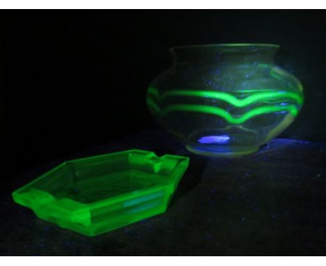 Uranium art glass bowl &amp; Balto Cigarettes ashtray.