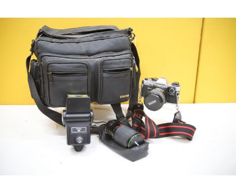 Olympus GM10 35mm SLR Camera with Vivitar Lens plus spare Lens, bag &amp; flash Gun. See photos.