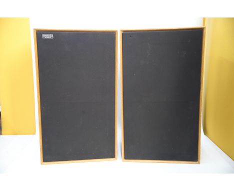 Pair of Celestion Ditton 33 Speakers. 4-8 Ohms speaker. In untested condition. See photos. 