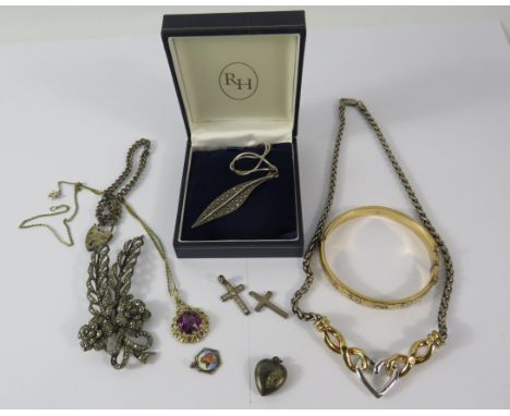 Mixed sterling silver and rolled gold jewellery lot.