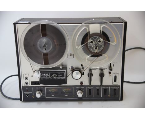 Akai 4000DS Mk II Reel 2 Reel Tape deck. Powers up and runs but otherwise untested. See photos. 