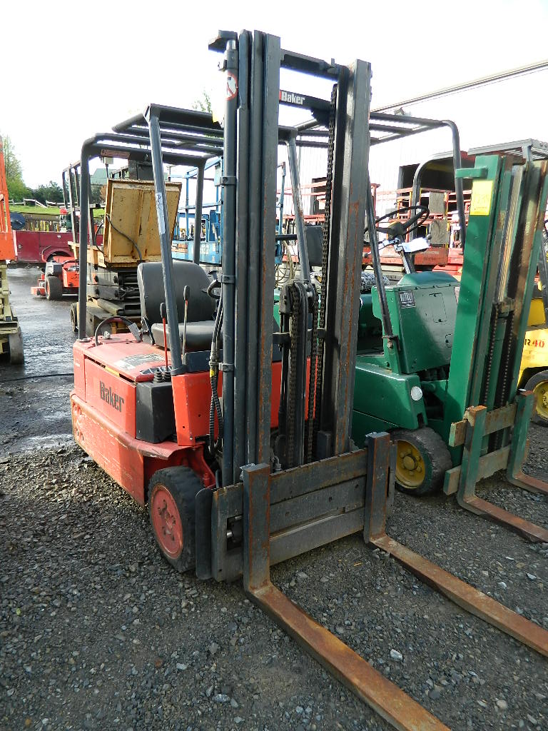 BAKER ELECTRIC FORKLIFT