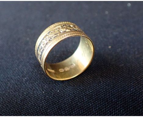 A GEORGE III GOLD AND ENAMEL MOURNING RING 'Sacred to the memory' in Gothic lettering, the inside engraved 'Mattw. Craven Ob.