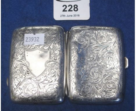 A silver cigar case.(B.P. 24% incl. VAT)