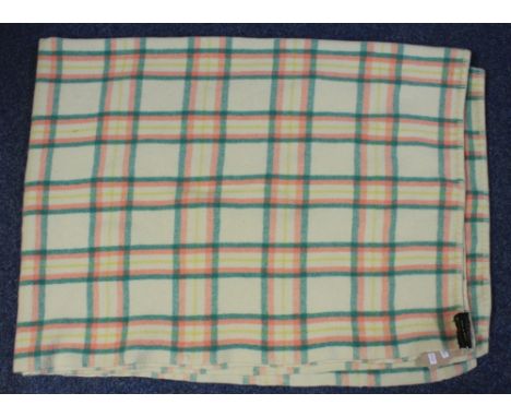 A Welsh wool vintage cream ground check carthen/blanket with 'A Derw product' label. (B.P. 24% incl. VAT)