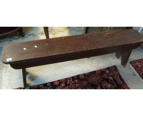 Small stained pine kitchen bench.(B.P. 24% incl. VAT)