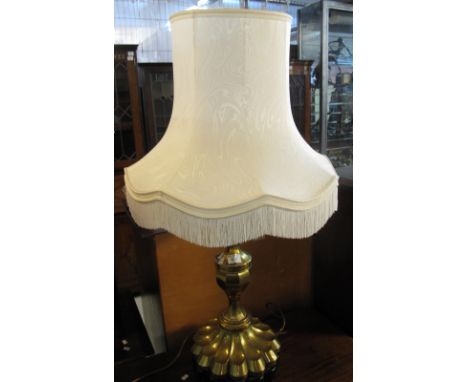 Modern brass fluted table lamp with shade. (B.P. 24% incl. VAT)