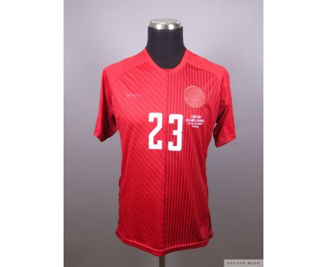 Pierre- Emil Hojbjerg red No.23 Denmark player issue short sleeved shirt, 2021, Adidas M
crew neck collar, printed badge with