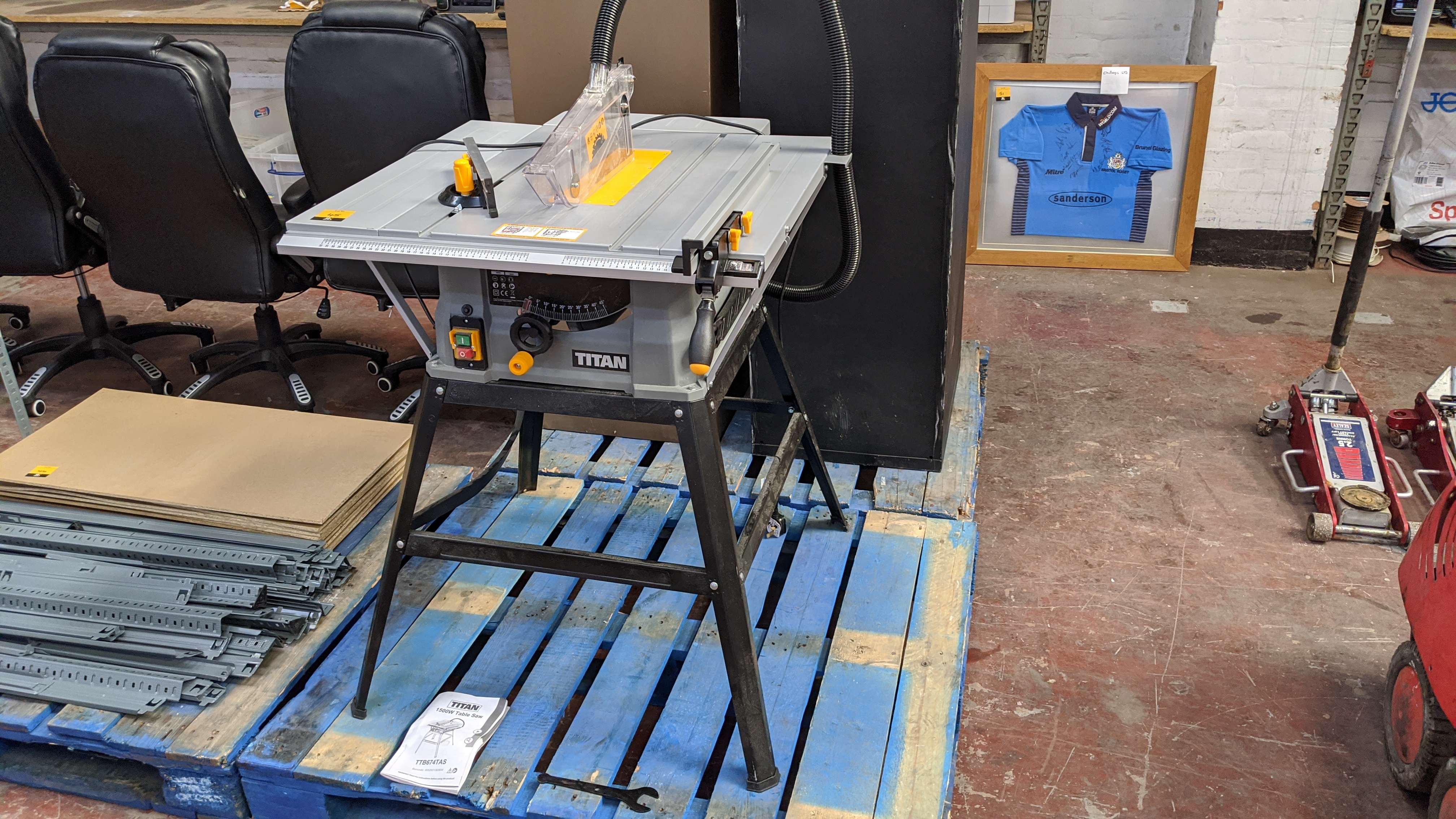 Titan 1500w table saw model TTB674TAS. Lots 22 53 are all located