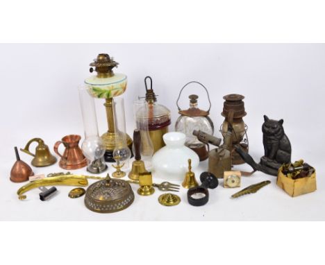 A quantity of collectors' items including two lamps, loose cigarette cards, a minicine camera, carriage lamp, etc.
