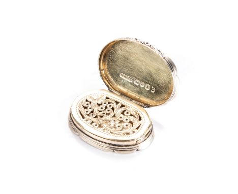 AN ENGLISH SILVER VINAIGRETTE, WILLIAM & EDWARD TURNPENNY, BIRMINGHAM, 1846 the oval body with engine-turned decoration, the 