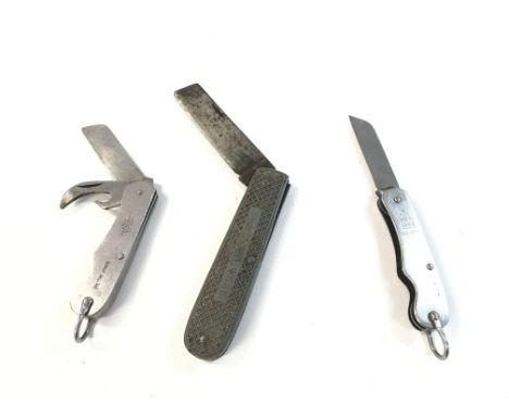 Three broad arrow marked pocket knives. Including a 1947 Joseph Allen and sons ltd GPO knife. 1954 C.Myers and sons army Jack