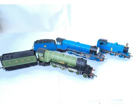 3 X Hornby 00 Gauge Locomotives including Thomas the Tank Engine. Gordon with Tender and a Flying Scotsman - NO RESERVE