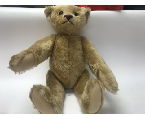 A box of ten mixed collectable bears including, Steiff bears, portobello bears, Robin rive and more.
